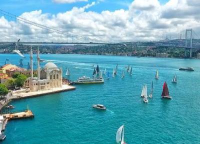 تنگه بسفر ، تلاقی بین دو قاره در استانبول ترکیه تنگه بسفر ، تلاقی بین دو قاره در استانبول ترکیه